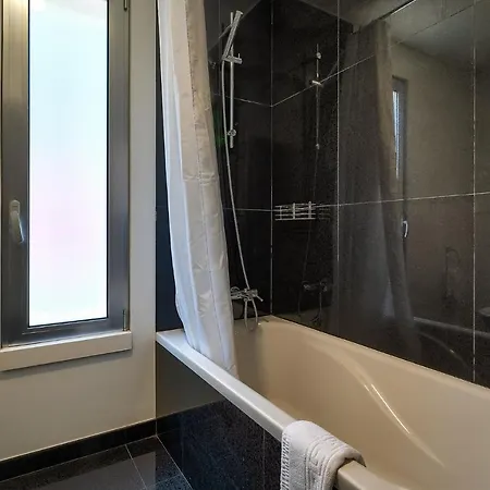 Luxury Nogueira With Private Pool By Hr Madeira * Funchal (Madeira)